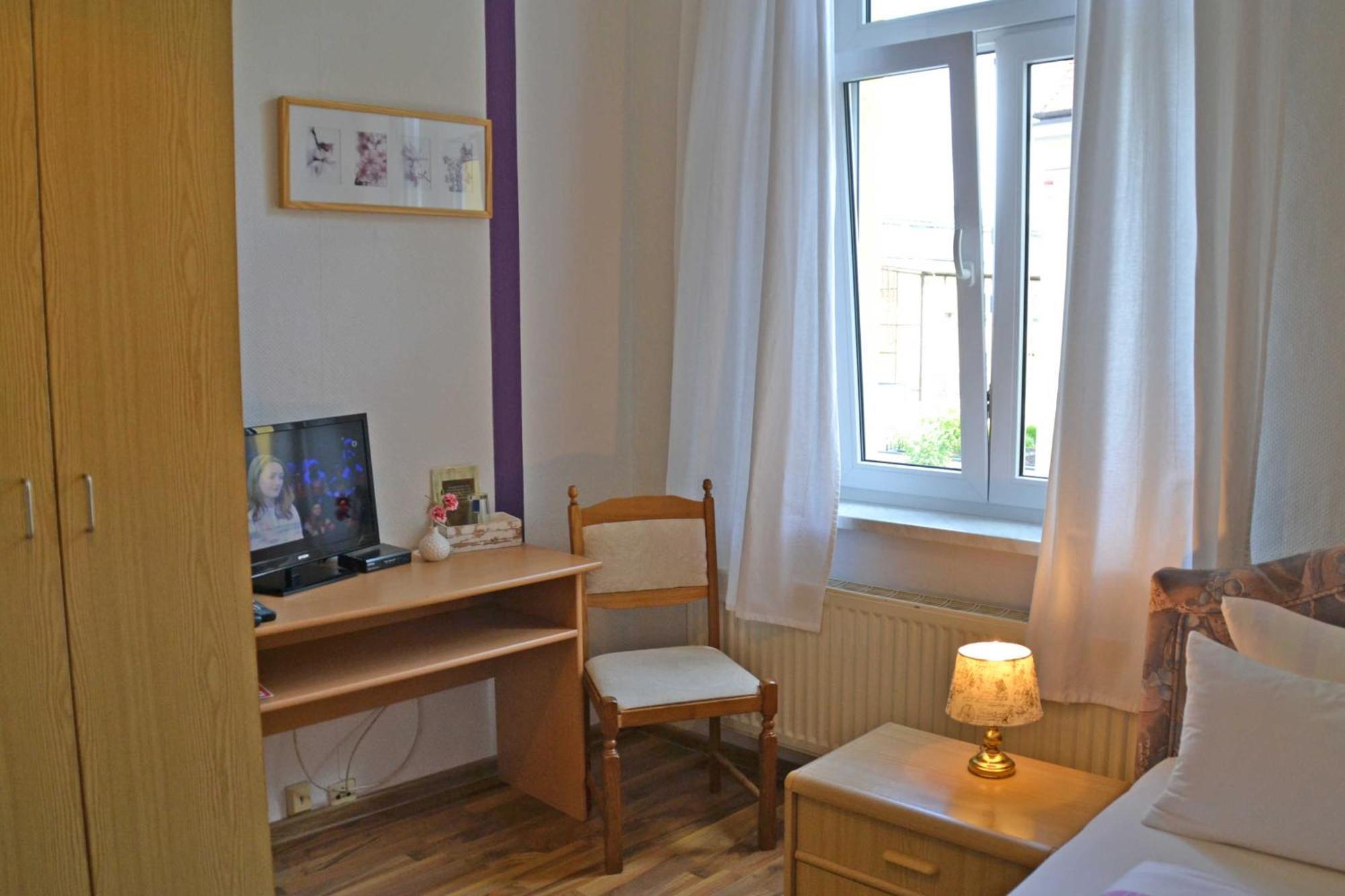 Pension Zur Neisse Guben Esterno foto